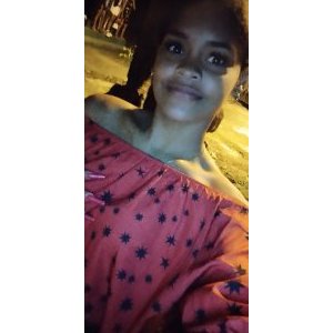Laura052